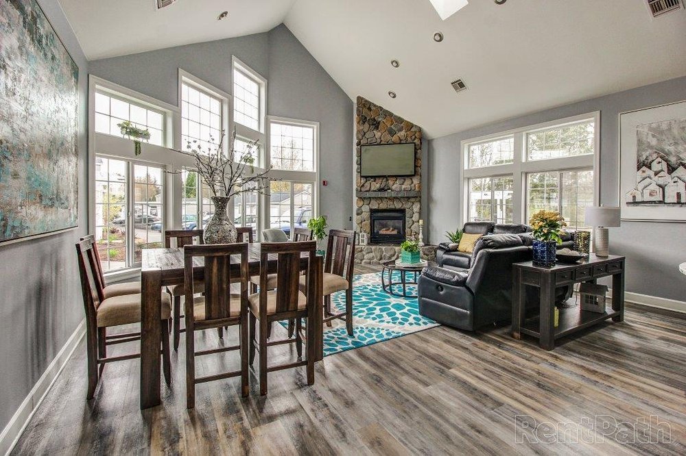 CREEKSIDE AT TANASBOURNE 24 Photos 2705 NE John Olsen Ave