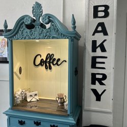 A Little Baked Bakery - Interior