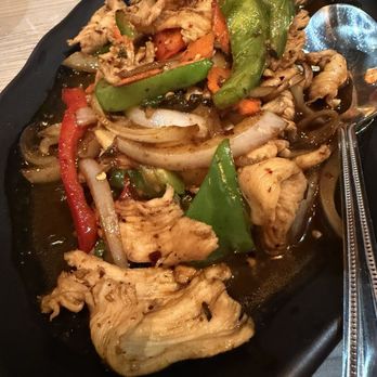 Thai Delight Restaurant - Basil and Chilies - thin sliced chicken sautéed with crushed chili, garlic, onions, carrot, bell peppers and basil leaves - Thai Near Me - Artesia, California Thai Delight Restaurant - Basil and Chilies - thin sliced chicken sautéed with crushed chili, garlic, onions, carrot, bell peppers and basil leaves - Thai Near Me - Artesia, California