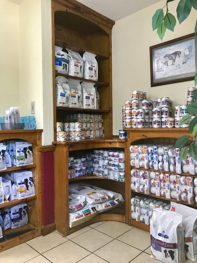 SKYLARK ANIMAL HOSPITAL 1511 NE 25th Ave, Ocala, Florida