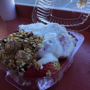 Dayro Market - Fresas con crema - Grocery Near Me - Lawndale, California Dayro Market - Fresas con crema - Grocery Near Me - Lawndale, California