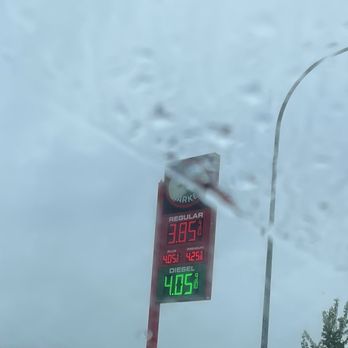 Tulalip Market - Got to love near Casino gas prices - Grocery Near Me - Tulalip, Washington