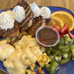 Bermudas - Breakfast platter with eggs, French toast, and fresh fruit
