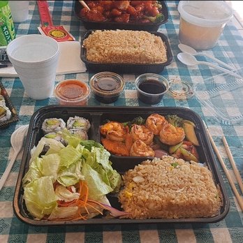 Qing Mu - Bento with hibachi shrimp, sushi, general tso, fried rice, miso soup - Sushi Bars Near Me - Havertown, Pennsylvania