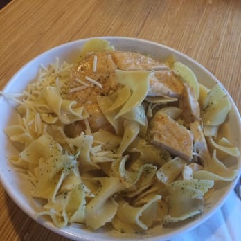 Noodles and Company - Buttered noodles with chicken - Salad Near Me - Annapolis, Maryland