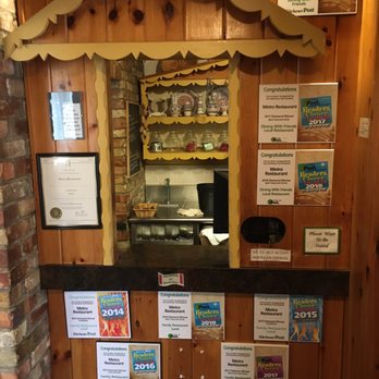 Metro Restaurant 23 Photos 23 Reviews German 164 Victoria