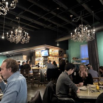 Elle Restaurant & Lounge - Lounge - New American Near Me - Solon, Ohio Elle Restaurant & Lounge - Lounge - New American Near Me - Solon, Ohio