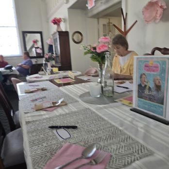 Ruby’s Cafe & Bakery - Inside - Cafes Near Me - Anderson, Indiana