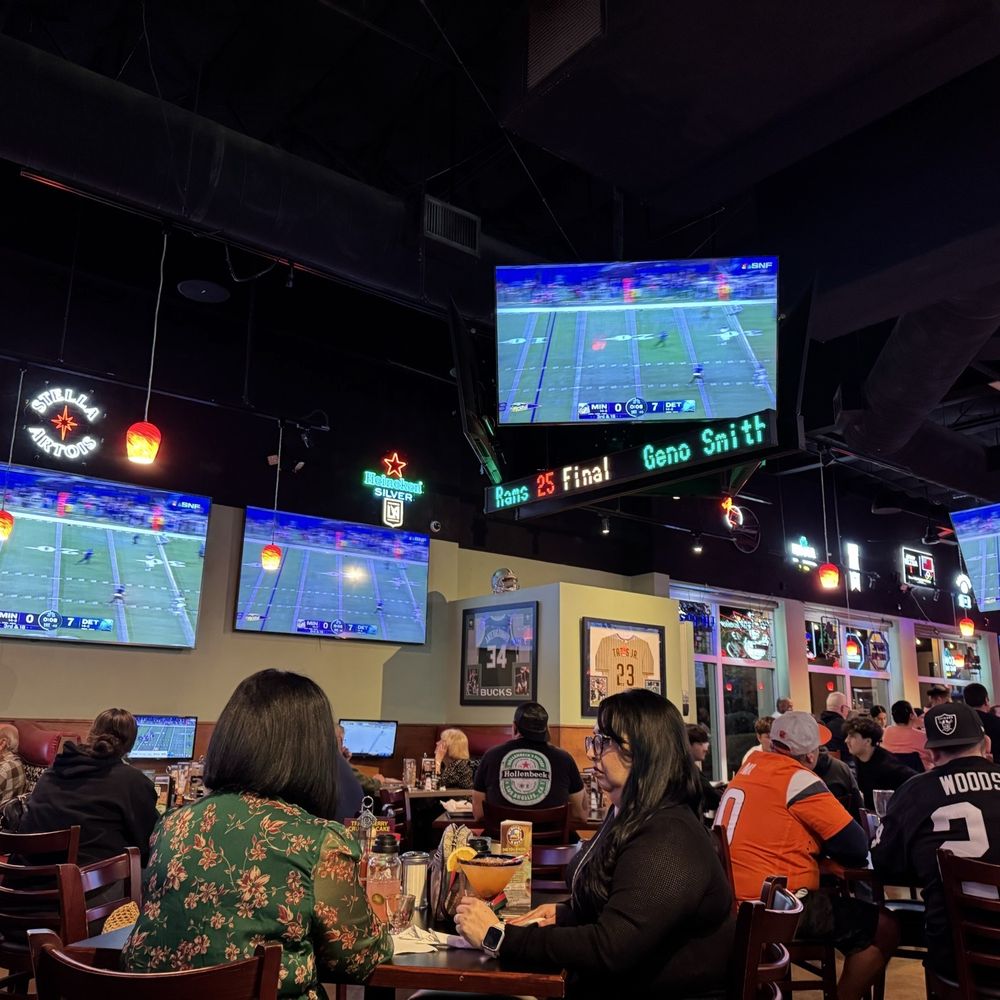 Burgers & Beer - Dining - American Near Me - La Quinta, California Burgers & Beer - Dining - American Near Me - La Quinta, California