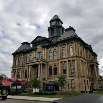 Holmes Co. Courthouse - Courthouses Near Me - Millersburg, Ohio Holmes Co. Courthouse - Courthouses Near Me - Millersburg, Ohio