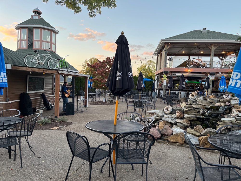 COTTLEVILLE WINE SELLERS Updated October 2024 49 Photos & 61 Reviews 5314 Hwy N, Saint