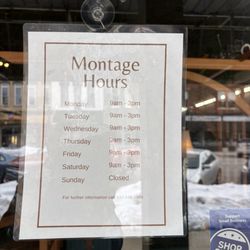 Montage - Hours on the door
