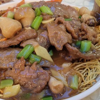 Kirin Court Chinese Restaurant - Crispy noodles with beef - Dim Sum Near Me - Richardson, Texas