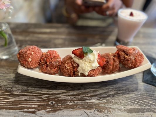 Yaz's Table Breakfast & Brunch by null