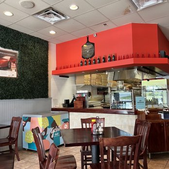 Ragú - Inside - Italian Near Me - Glenwood, Maryland