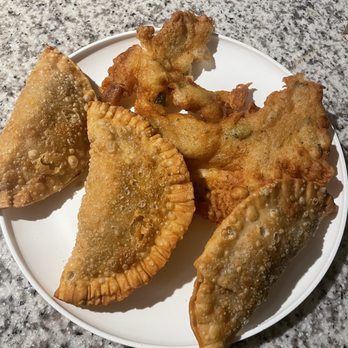 Dimelo Papi Pinchos - 2 chicken and cheese empanadas 1 crab meat empanada 1 cod fish cake - Puerto Rican Near Me Dimelo Papi Pinchos - 2 chicken and cheese empanadas 1 crab meat empanada 1 cod fish cake - Puerto Rican Near Me