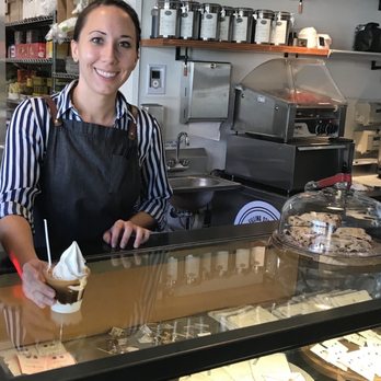 Honor Market - Double Espresso and Vanilla ice cream!! - Gas Stations Near Me - Yountville, California