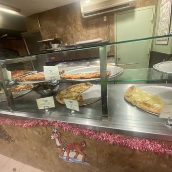 Mano’s Pizzeria - Counter - Pizza Near Me - Ridgewood, New York Mano’s Pizzeria - Counter - Pizza Near Me - Ridgewood, New York