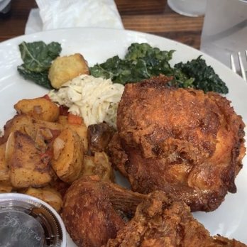 Beatstro - Veras Fried Chicken(2pc) + Kale Salad - American Near Me - Bronx, New York