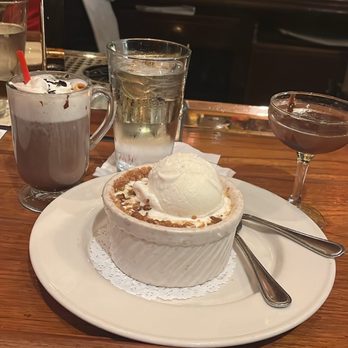 Old Ebbitt Grill - Apple Crumble - Bars Near Me - Washington, DC, District of Columbia Old Ebbitt Grill - Apple Crumble - Bars Near Me - Washington, DC, District of Columbia