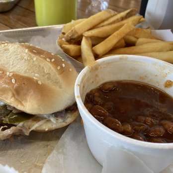 Stateline BBQ - Diablo sandwich, baked beans, and home fries - Barbeque Near Me - Tallapoosa, Georgia Stateline BBQ - Diablo sandwich, baked beans, and home fries - Barbeque Near Me - Tallapoosa, Georgia