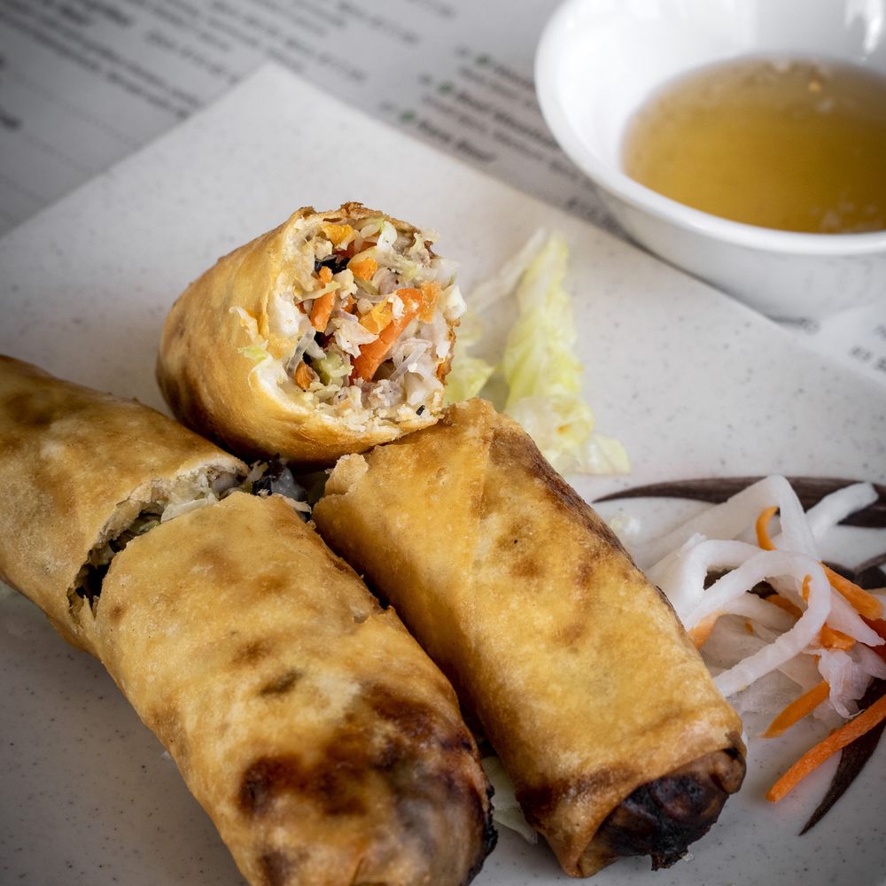 Pho Saigon - Thai Spring Rolls Deep fried with chicken and vegetables - Vietnamese Near Me - Pickering, Ontario