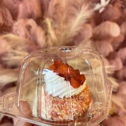 Cutes and Cakes - Delicious signature cupcake