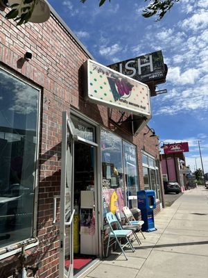Fifty Two 80's A Totally Awesome Shop by null