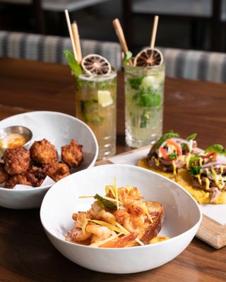 Caña Restaurant and Lounge by null