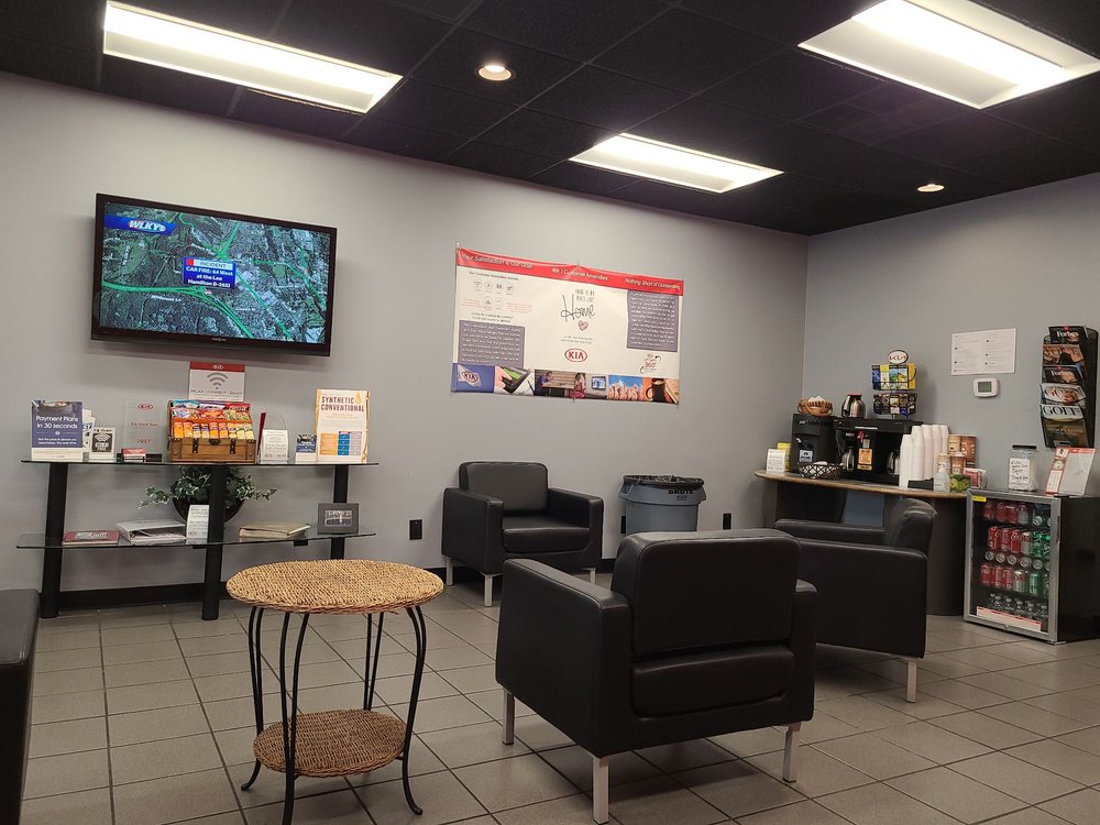 KIA STORE EAST Updated July 2024 15 Photos & 44 Reviews 7301 New
