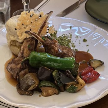 RAIZ - Grilled baby Lamb chops - Portuguese Near Me - Porto, 13