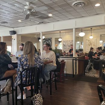 Picasso Cafe - Crowded Saturday Afternoon - American Near Me - Oklahoma City, Oklahoma Picasso Cafe - Crowded Saturday Afternoon - American Near Me - Oklahoma City, Oklahoma