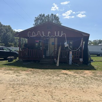 Conecuh Roadhouse - The Conecuh Roadhouse just a little down the road from the gas station by the RV Park - Barbeque Near Me - Evergreen, Alabama Conecuh Roadhouse - The Conecuh Roadhouse just a little down the road from the gas station by the RV Park - Barbeque Near Me - Evergreen, Alabama
