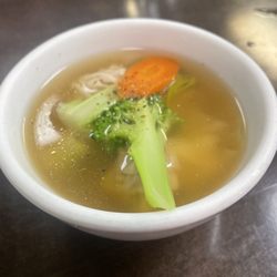 Chantana's - Nice soup. Great broth.