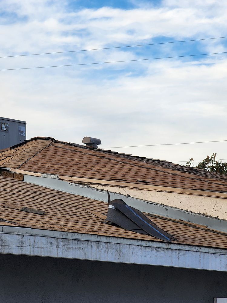 Slide of Atom Builders