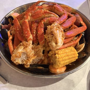 Storming Crab - Seafood Near Me - Pigeon Forge, Tennessee