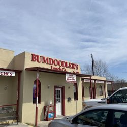 Bumdoodler's Lunch - Out front