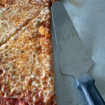 Val's Tavern - Pizza - Pizza Near Me - Rumson, New Jersey