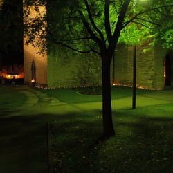 Lichtträume - St. Vitus in Mönninghausen, hier gastierte der Höhlenmusiker höchstselbst