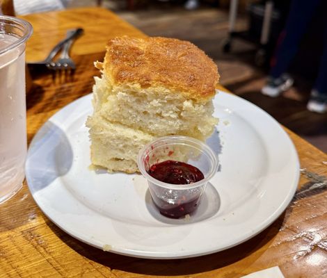 Ludi's Restaurant by null