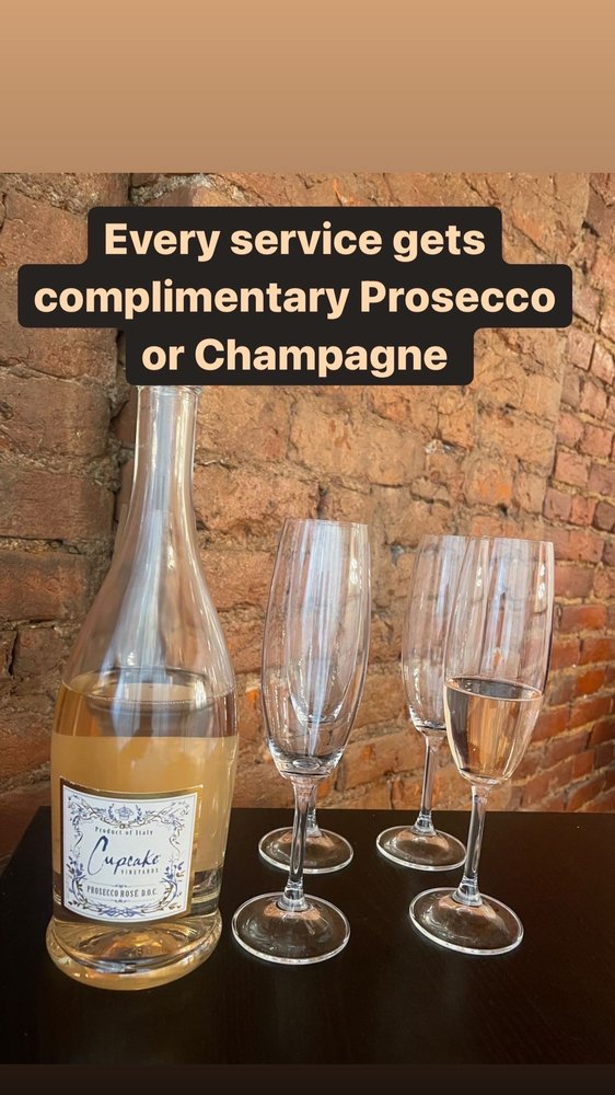 BEAUTY BAR ON MAIN Updated October 2024 14 Photos 4403 Main St