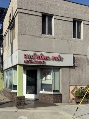 Pho Hong Phat by null