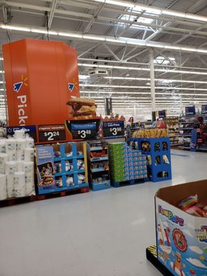 Walmart Supercenter by null