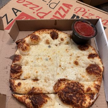 Last Chance Pizza - Cheesy bread - Pizza Near Me - Dillon, Colorado
