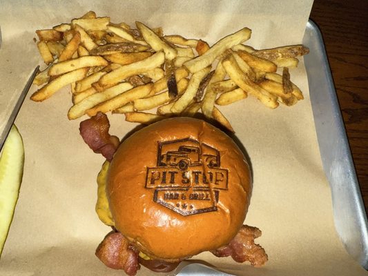 Pit Stop Bar & Grill by null