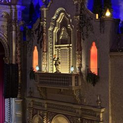 Paramount Theatre Centre & Ballroom - An example of artwork and lighting