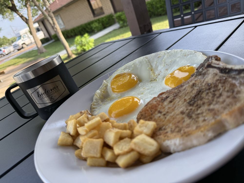 Isidora's Family Kitchen Logo