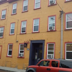 La Maison Jaune