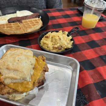 Pine Street Eats & Sweets - Breakfast & Brunch Near Me - Tomball, Texas