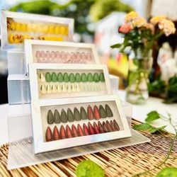 Nails with Ashley - Press on nails set